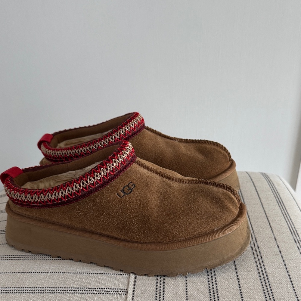 UGG Tazz